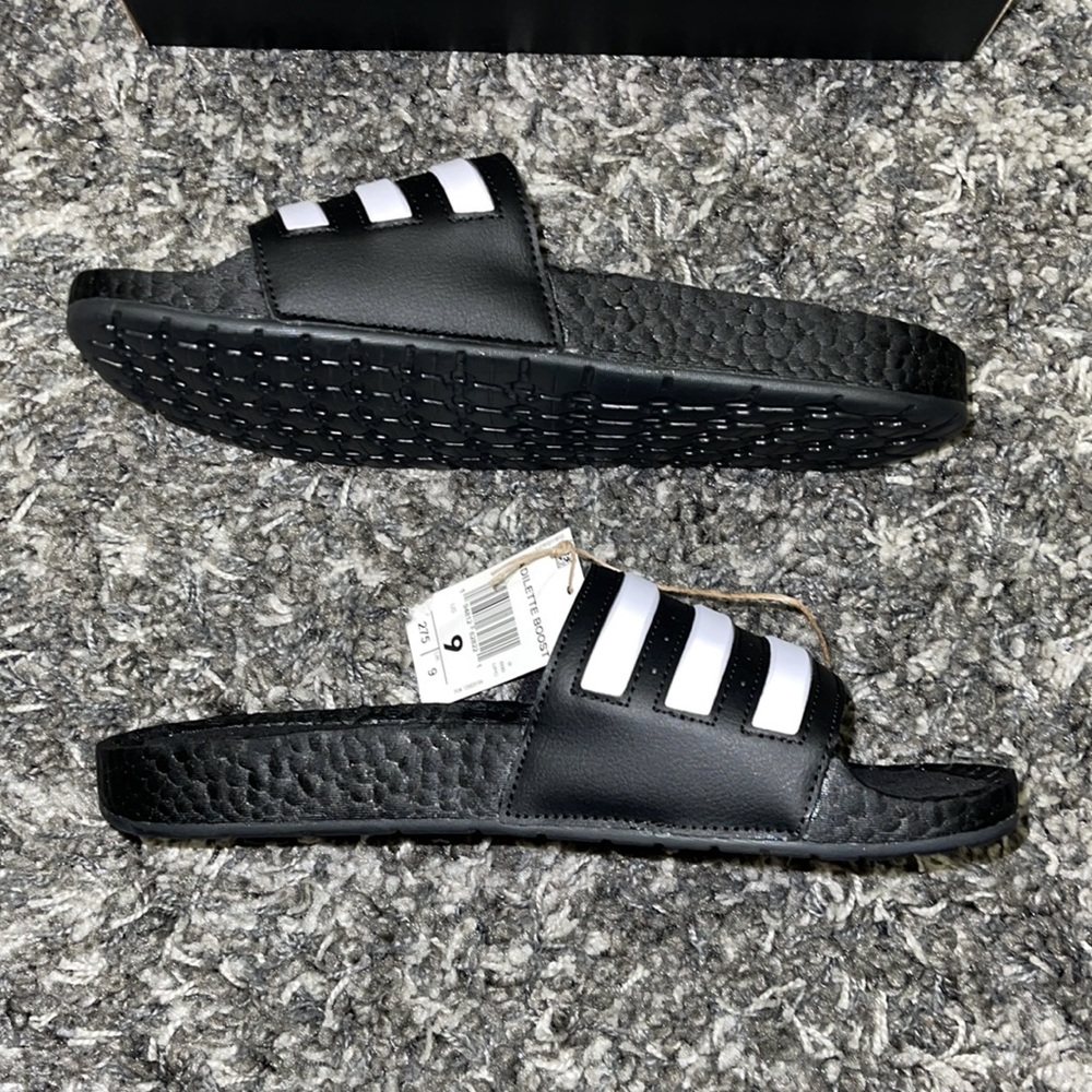 New ADIDAS ADILETTE BOOST Slides in Black - Picture 9 of 16